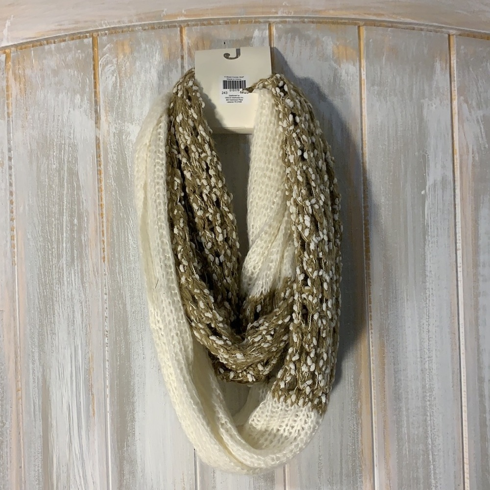Knit Scarf - Picture 2 of 3